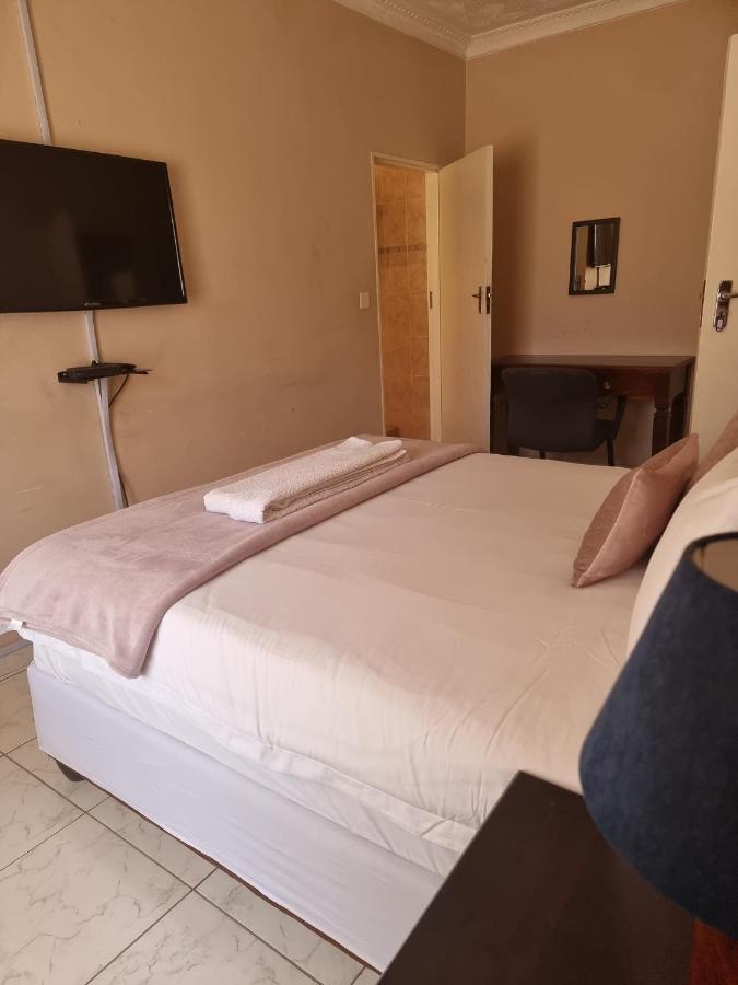 Palm Villa Χαράρε Εξωτερικό φωτογραφία