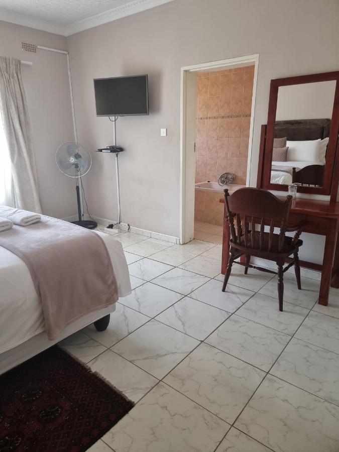 Palm Villa Χαράρε Εξωτερικό φωτογραφία